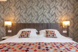 Hotels Brit Hotel Ploermel - Hotel de l'Hippodrome : photos des chambres