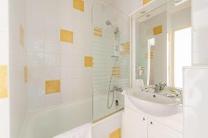 Hotels Brit Hotel Confort Castres : photos des chambres