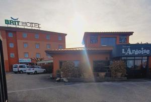 Hotels Brit Hotel Confort Montauban : photos des chambres