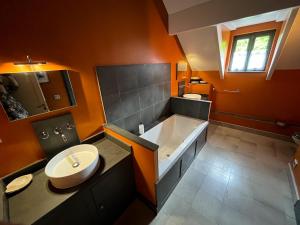Villas Propriete de charme avec SPA au coeur de Barbizon.La Barbizonaise : photos des chambres
