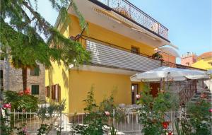2 Bedroom Lovely Apartment In Novigrad 