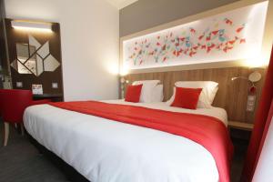 Hotels Brit Hotel Privilege Figeac : photos des chambres