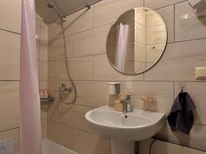 Три-О, Гостьовий дім & апартаменти, Окремі входи, Вид на гори, 15 хв до центру