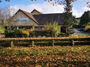Hotels Brit Hotel La Ferte Bernard : photos des chambres