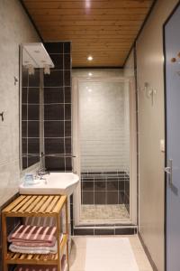 Hotels Relais des Salines : Chambre Familiale avec Salle de Bains Privative