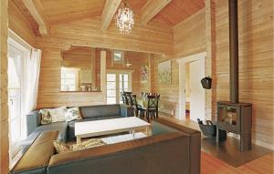 Three-Bedroom Holiday Home In Aakirkeby