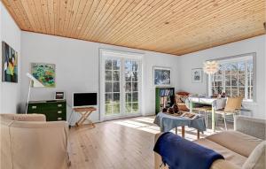 Pet Friendly Home In Risskov With Wifi