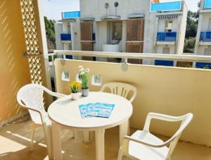 Flat with sunny balcony