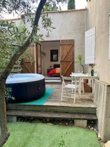 Jolie villa avec jardin terrasses jacuzzi 15mins plages - MONTPELLIER