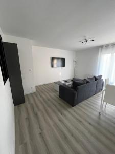 Maison 100m2 uniquement famille, couple & professionnel