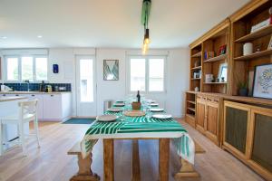 Maisons de vacances Maison d-Heol I Grande terrasse & vue mer : photos des chambres