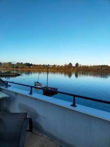 Location les pieds dans leau