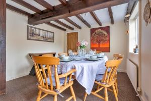 Finest Retreats - Barn Cottage
