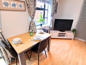 Luxury City Centre Apartment- Free Parking