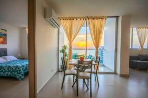 Exclusivo apartamento en Cielo Mar-playa las Americas, con maravillosas vistas del atardecer de Cartagena
