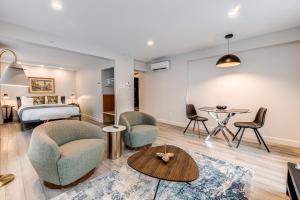 77 St-Vallier Apparts Hôtel