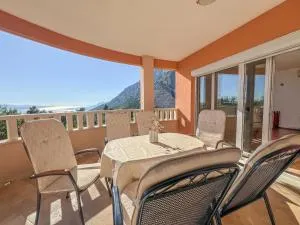 House Basta - Free beach parking - Bast