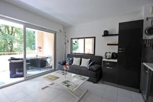 Appartements Bright & cool nest with a beautiful terrace : photos des chambres