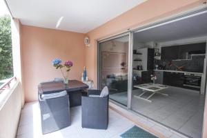 Appartements Bright & cool nest with a beautiful terrace : photos des chambres