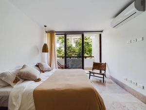 Omara 306 Luxe 2 Bdr Apartment PoolTable great Pool