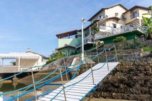 Piscina, caiaque e sauna em praia privativa