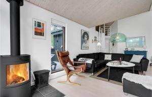 Three-Bedroom Holiday Home In Albak