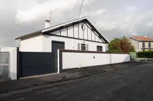 VILLA LUXUEUSE - Laloubère