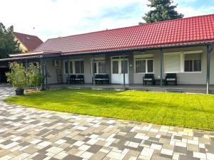 Tahiti Garden Apartman