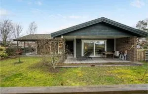 Cozy Home In Karrebæksminde With Wifi - Enø By