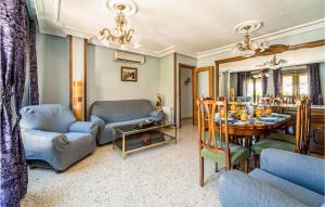 3 Bedroom Cozy Apartment In Pegalajar