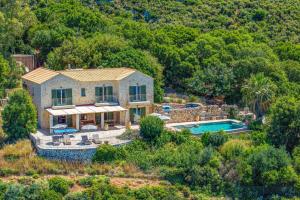 Villa Hlazeika by Villa Plus