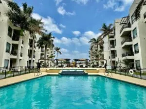 Luxury Condo with Pool and Jacuzzi - 雷诺萨