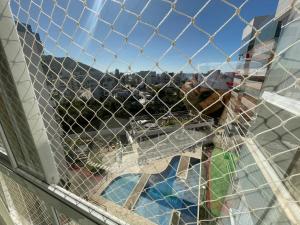 Cód 54 - Apartamento amplo com 3 suítes.