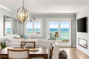 Holiday Surf and Racquet Unit 406