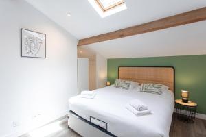 C12 Staywiz us - 2 BDR Duplex in Mougins - 2 Parking spaces, AC, Balcony & Pool