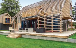 Beautiful Home In Kuhlen Wendorf
