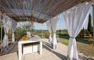 3 Bedroom Awesome Apartment In Marti Pi