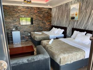 The wish executive lodge