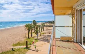 Awesome Apartment In Santa Susanna - Мальграт-де-Мар