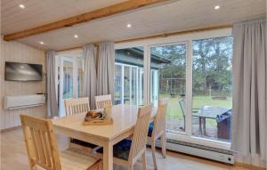 Holiday Home Åvænget Højby X