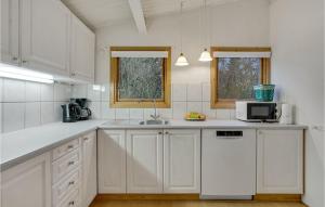 Holiday Home Åvænget Højby X