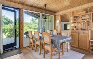 Three-Bedroom Holiday Home In Follenslev