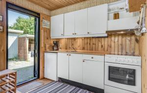Three-Bedroom Holiday Home In Follenslev