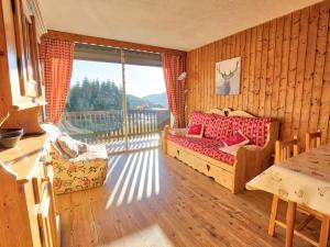 Appartements Appartement cosy a Notre-Dame-de-Bellecombe, piscine, skis aux pieds - FR-1-505-74 : photos des chambres