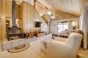 6 Mi to Sugar Bowl Resort Soda Springs Cabin! - Emigrant Gap