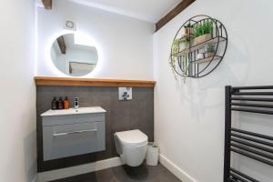 Contemporary 2 Bed Home in Lansdown
