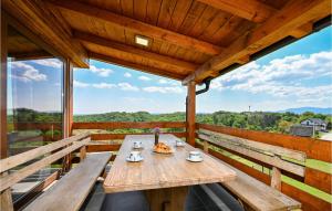 Amazing Home In Vinica Breg With Wifi 