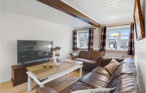 Beautiful Apartment In Højer With Wifi