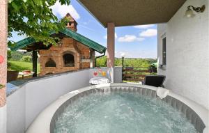 Cozy Home In Martinkovec With Wifi