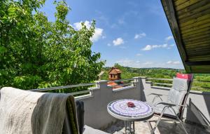 Cozy Home In Martinkovec With Wifi